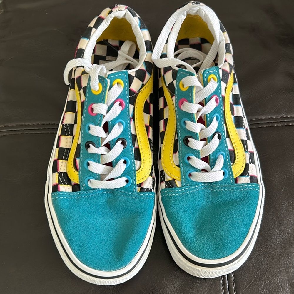 Retro style Vans super cute